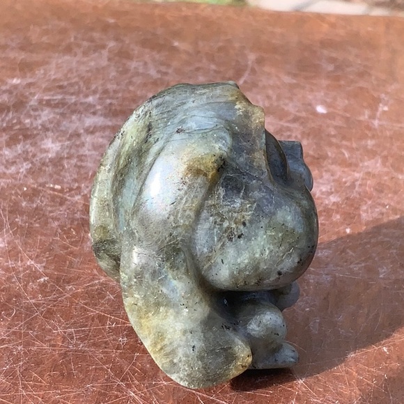 LABRADORITE HAND CARVED CARTOON RABBIT - Picture 4 of 9